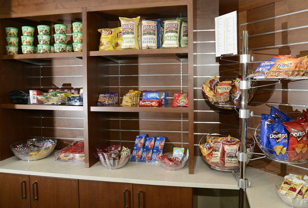 Hampton Inn & Suites Boulder North Bagian luar foto