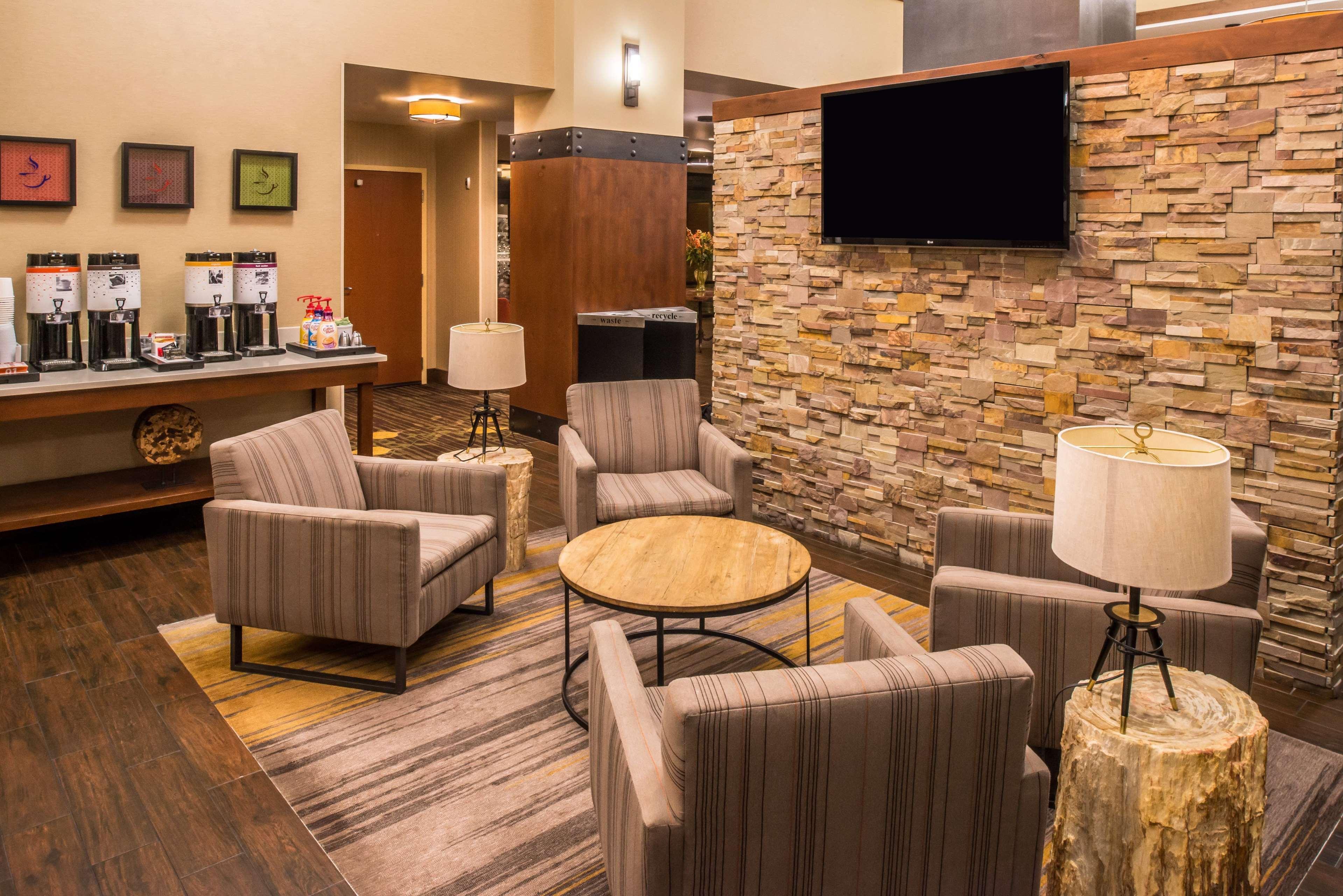 Hampton Inn & Suites Boulder North Bagian luar foto