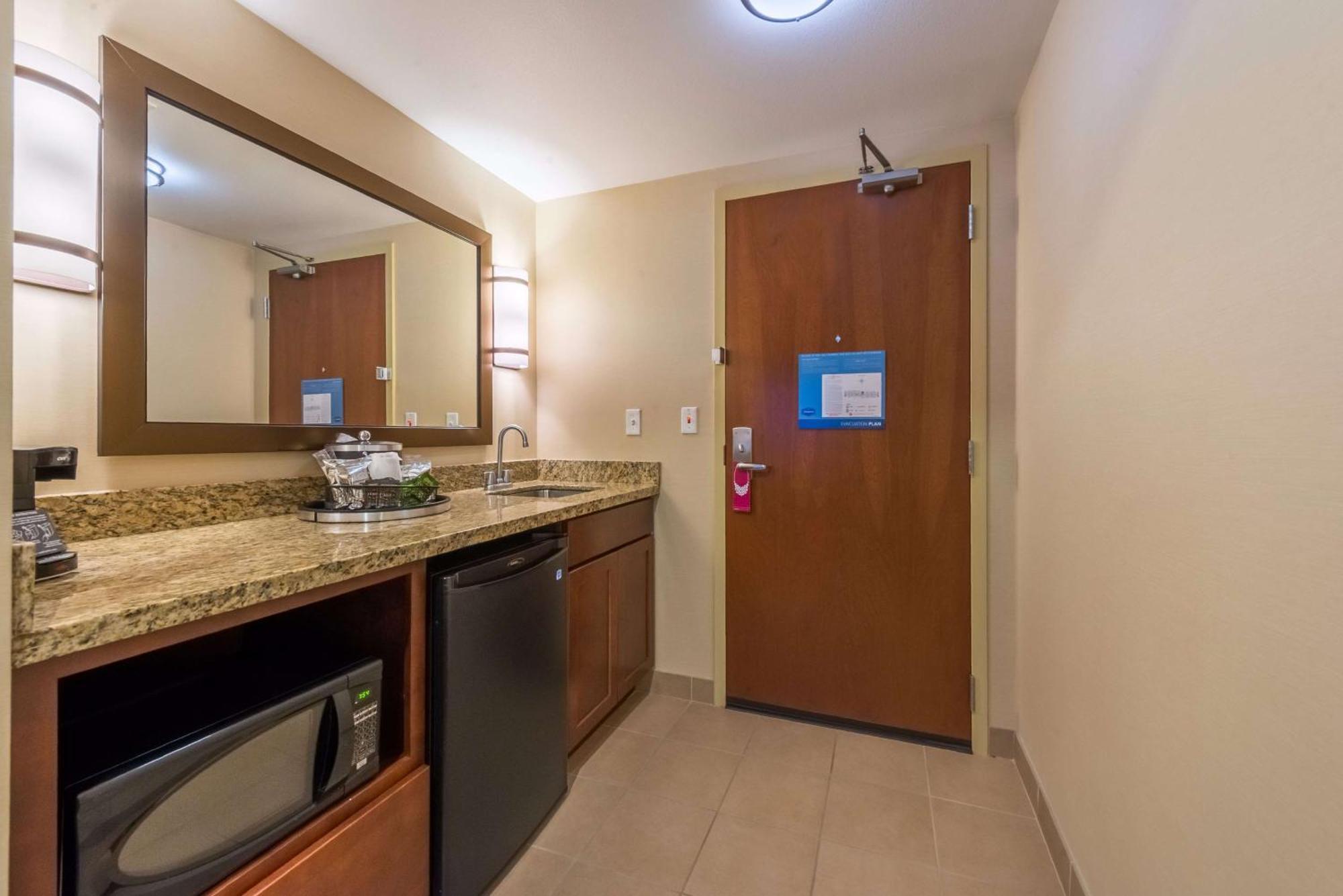 Hampton Inn & Suites Boulder North Bagian luar foto