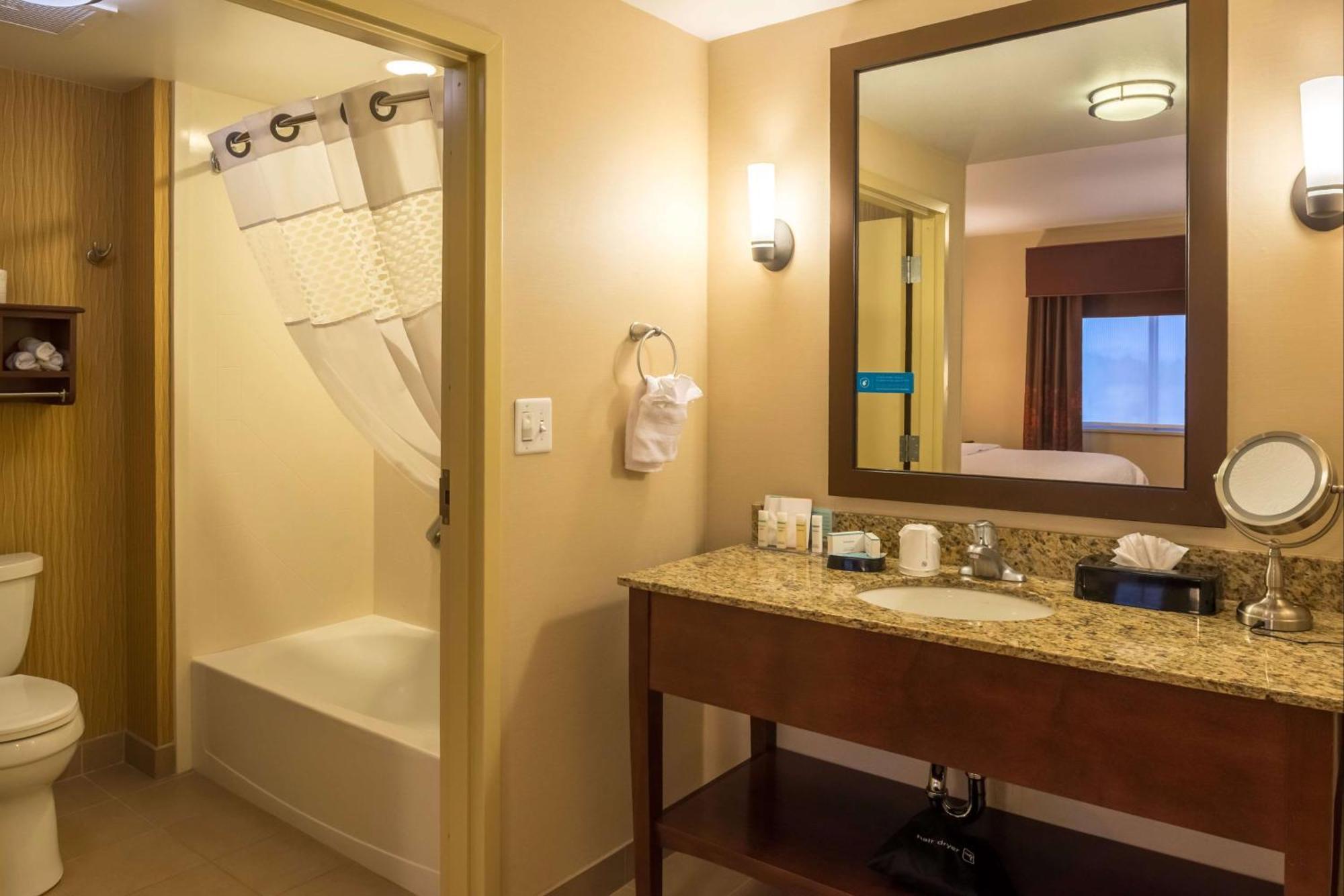 Hampton Inn & Suites Boulder North Bagian luar foto